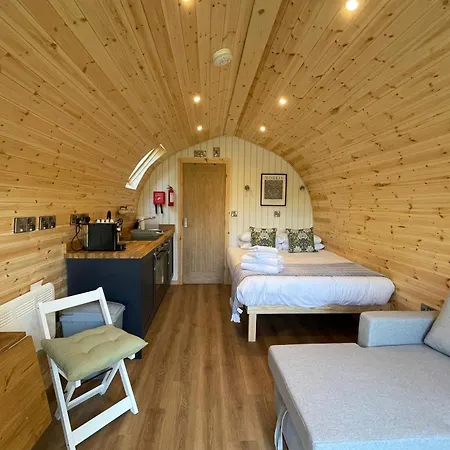 Great Hallingbury Lodges Exterior photo